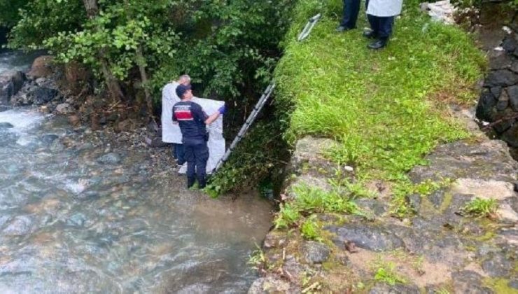 Arkadaşını beklemeyen taksiciyi öldürdü