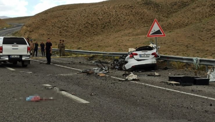 Askeri araç ile otomobil çarpıştı, biri asker iki kişi yaşamını yitirdi