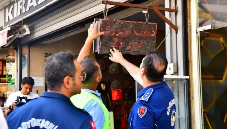 İzmir’de Arapça dükkan tabelaları kaldırılıyor