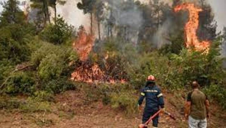 Yunanistan’da yangınlar son bulmuyor, Rodos, Korfu ve Eğriboz’da yangınlar devam ediyor