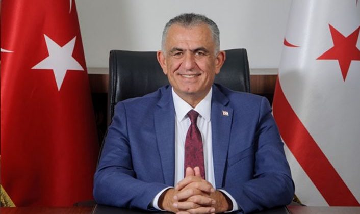 Milli Eğitim Bakanı Nazım Çavuşoğlu, Türkçe ders kitaplarında yapılan değişikliklere dikkat çekti, “Kitaplardaki görseli savunuyorum” dedi.