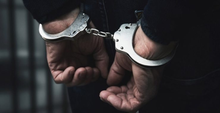 Ülkede izinsiz ikamet eden bir kişi tutuklandı
