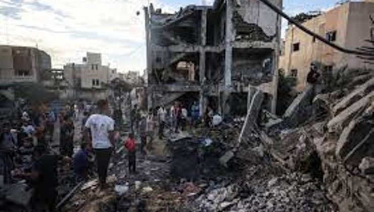 İsrail çizgiyi aştı ve bukez Han Yunus kentinde evsiz kalan ailelerin kaldığı bir okulu bombaladı