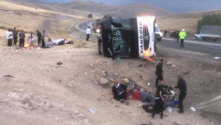 Sivas’ta yolcu otobüsü kazası: 7 ölü, çok sayıda yaralı var