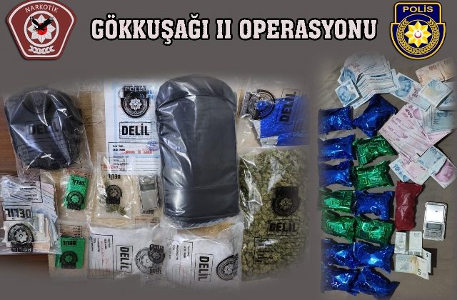 Narkotik ekiplerinin Mağusa’da  gerçekleştirdiği “Gökkuşağı-2” isimli operasyonda uyuşturucu olduğuna inanılan madde tespit ederek 2 kişiyi tutukladı.