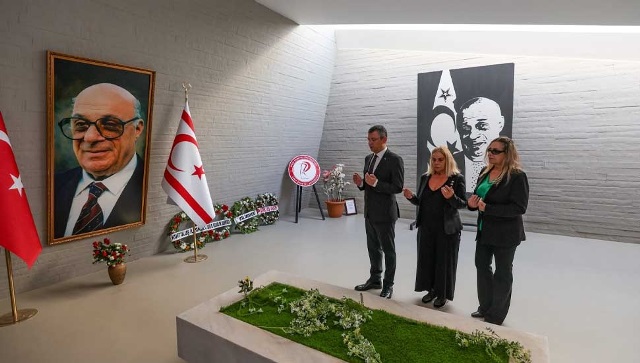 Özgür Özel ”Kuzey Kıbrıs Türk Cumhuriyet yönetimini rahat bırakın, anıt mezarı da Denktaş adına yakışır hale getirin”