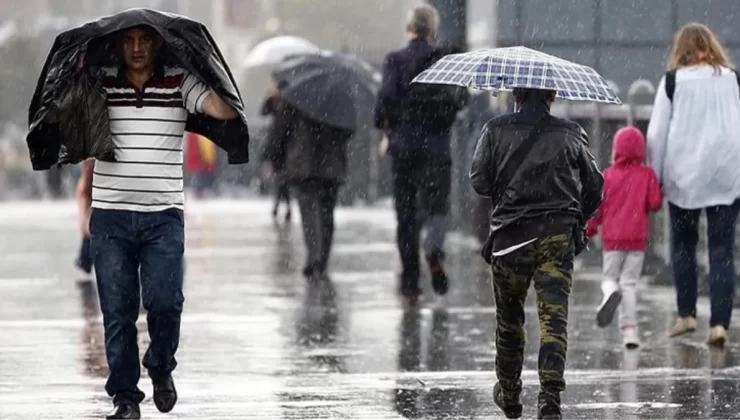 Meteoroloji’den İstanbul uyarısı: Yağış öğlen saatlerinde şiddetini artıracak, montsuz ve yağmurluksuz dışarı çıkmayın