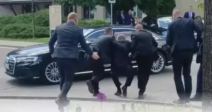 Son dakika… Slovakya Başbakanı Robert Fico silahlı saldırıya uğradı