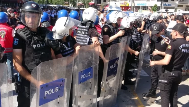 Hakkari Belediyesi’ne kayyum atamasının ardından 12 ilde eylem yasağı