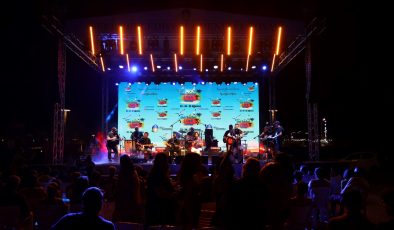 İskele Deniz Festivali’nde bu akşam Cem Adrian sahne alacak, Festival yarın akşam sona erecek