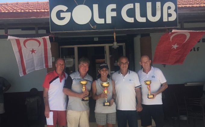 Lefke Open Golf Turnuvası Şampiyonu Gülay Garabli.