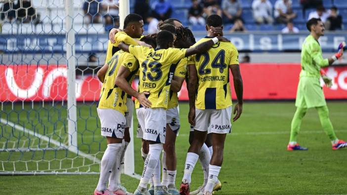 Fenerbahçe paşa paşa çıktığı sahada Kasımpaşa önünde hata yapmadı