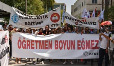 KTOEÖS ve KTÖS okulların açılışının ertelenmesini protesto etmek için 3 yerde eylem düzenliyor