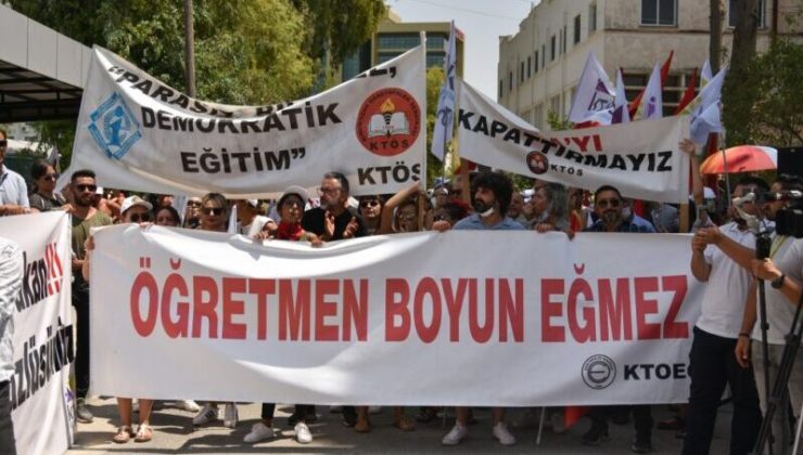 KTOEÖS ve KTÖS okulların açılışının ertelenmesini protesto etmek için 3 yerde eylem düzenliyor