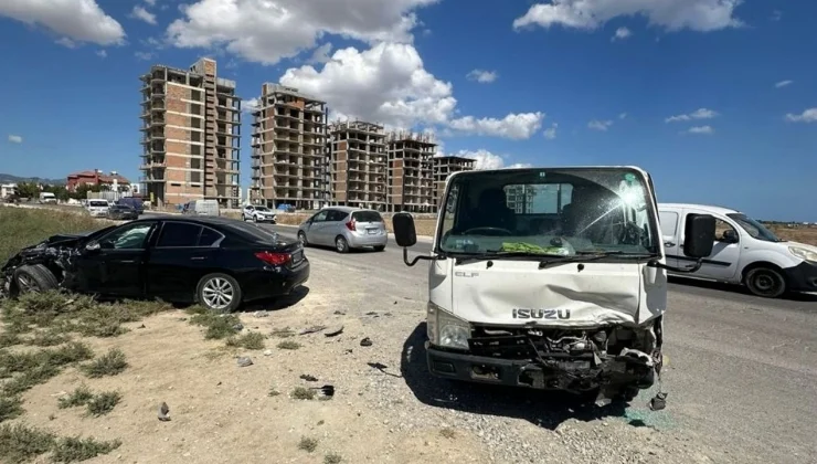 İskele’de meydana gelen trafik kazasında 3 kişi yaralandı