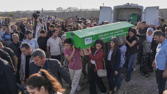 Rojin Kabaiş’in tabutunu kadınlar taşıdı