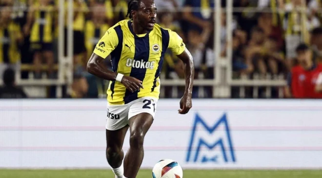 Taraftarın sevgilisi Osayi Samuel Fenerbahçe ile  gemileri yaktı! Yıldız futbolcu Fenerbahçe’den gitmek istiyor!