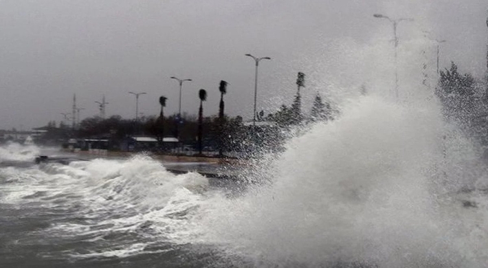 Meteoroloji Dairesi, Çarşamba gününe kadar hem karada hemde denizde fırtınamsı rüzgar beklendiğini duyurdu