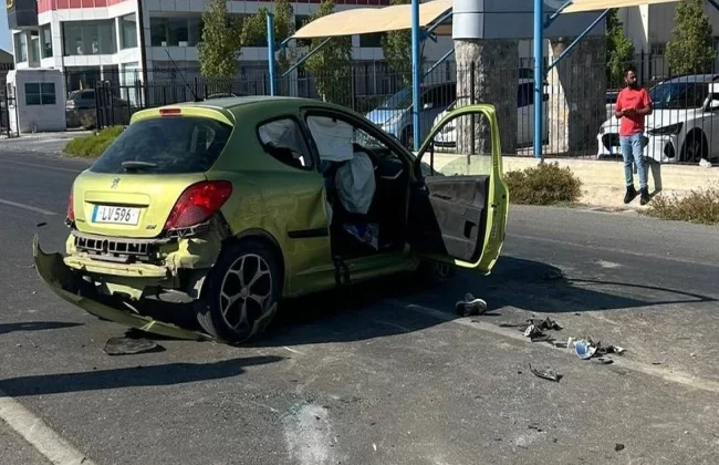 Lefkoşa-Güzelyurt Anayolu üzerinde meydana gelen trafik kazasında, 4 kişi yaralandı